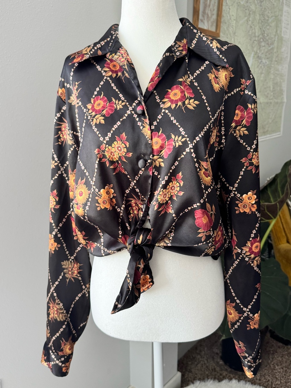 Vintage 90s grunge black floral lattice print satin long sleeve blouse large